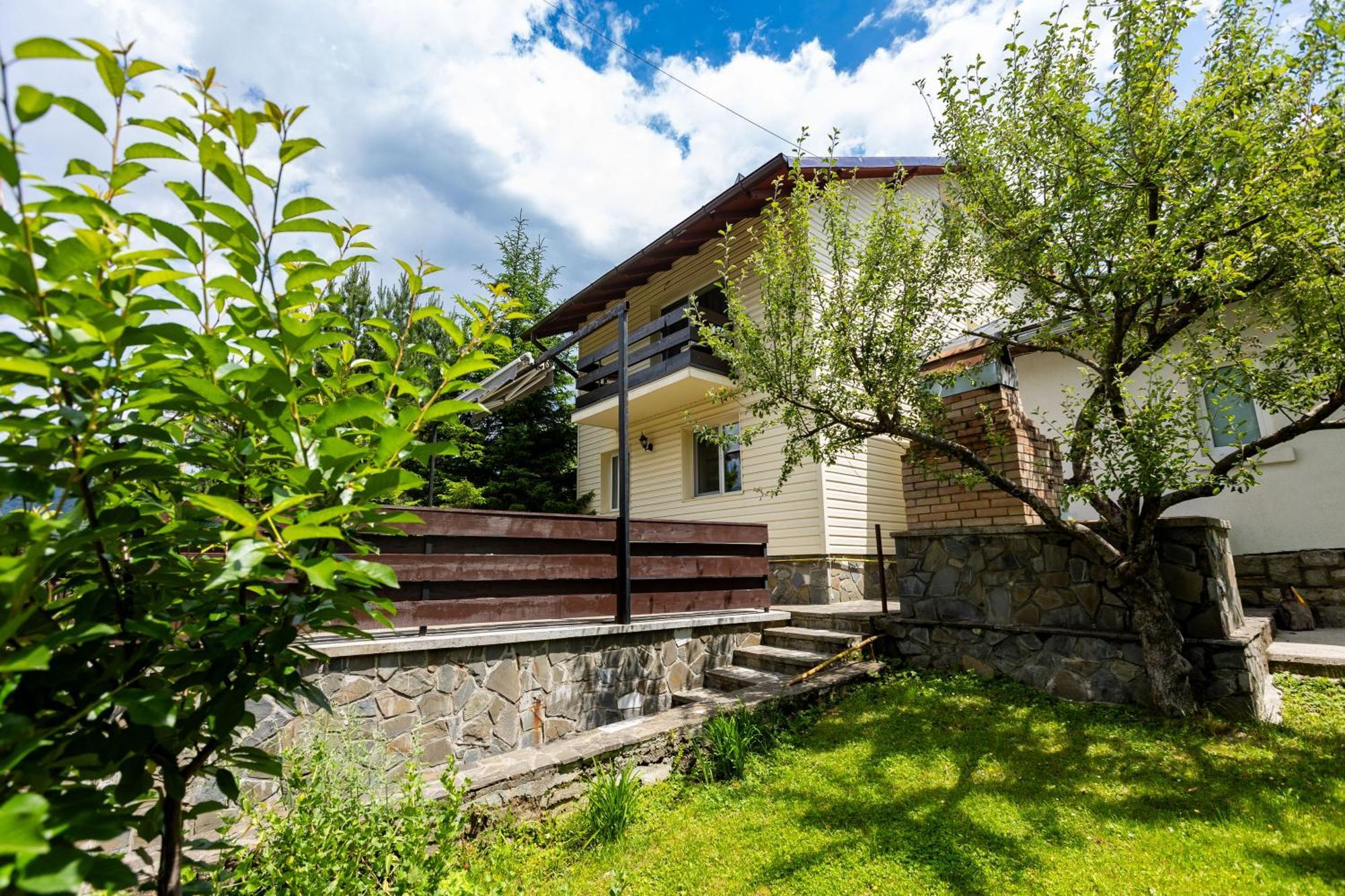 The Bear House Villa Buşteni Exteriör bild